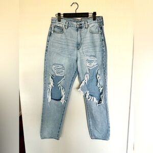 AE mom Jean. Light wash. No stretch. Distressed. Size 8 short.​
